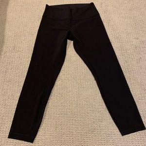 Lululemon black wunder under leggings
